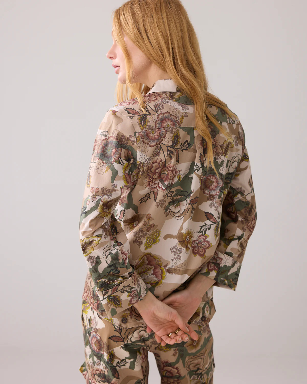 SUMMUM BLOUSE CAMOUFLAGE FLOWERS